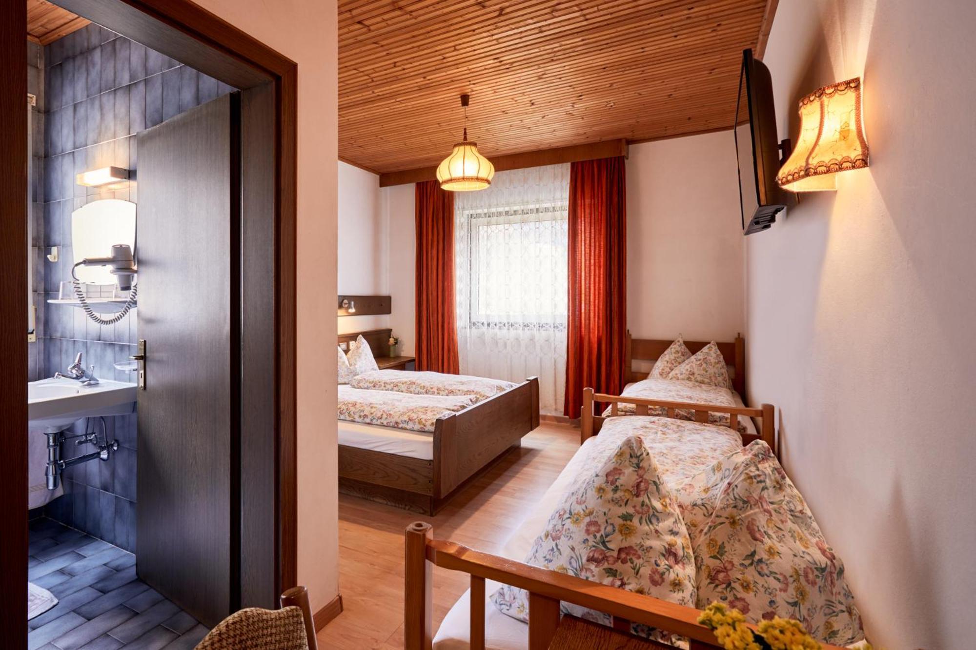 Ferienpension Zummüllerhof Natz-Schabs Zimmer foto
